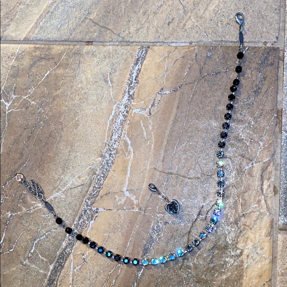 SABIKA NECKLACE WITH FREE PENDANT